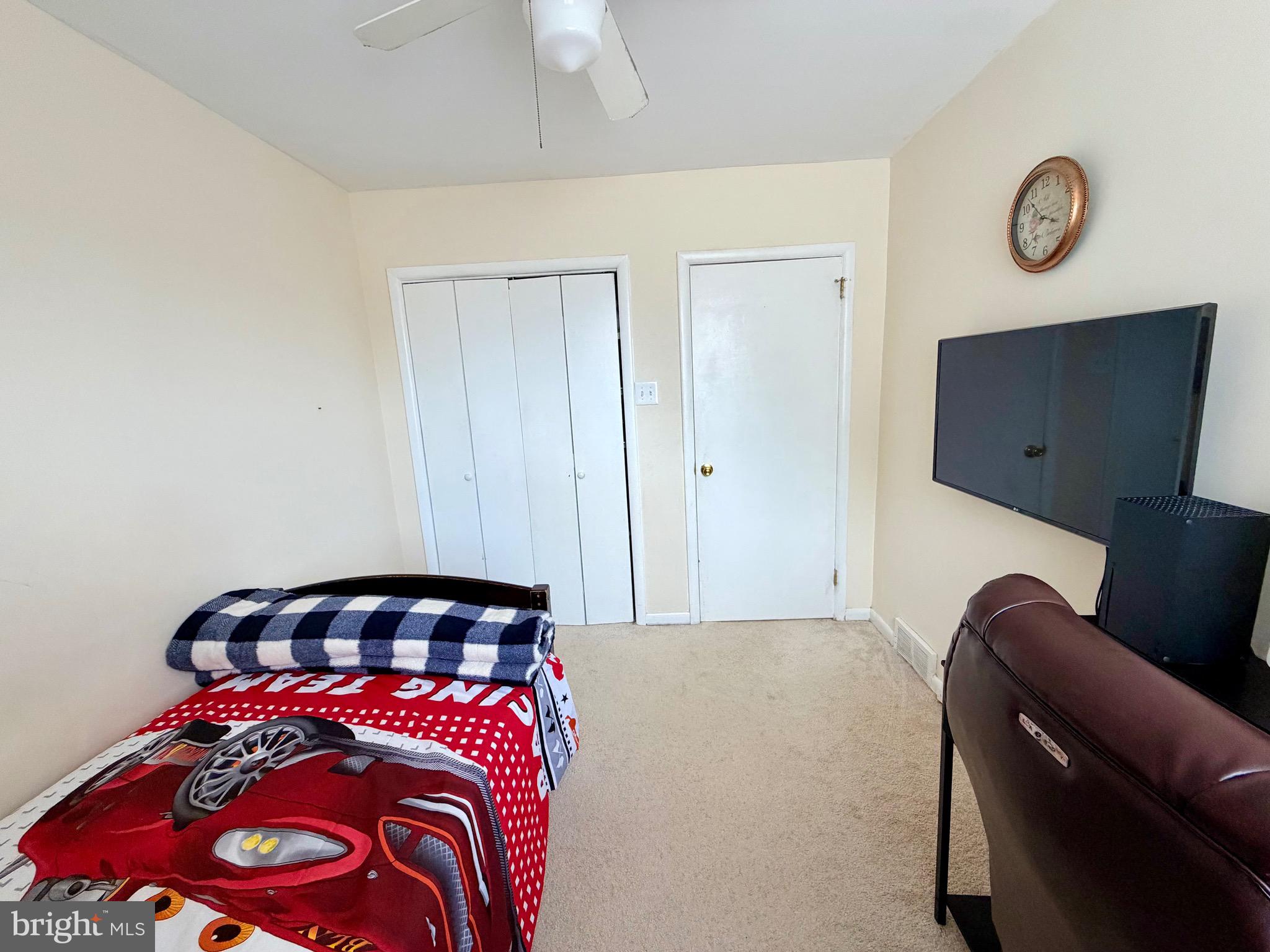 1437 Napfle Avenue Philadelphia, PA 19111 - Photo 23 of 43