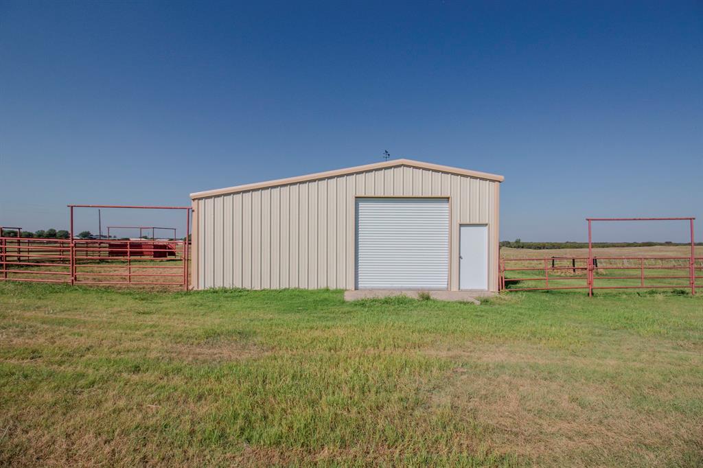 Tbd Baker Road Tioga, TX 76271 - Photo 11 of 24 a view of a backyard with barn
