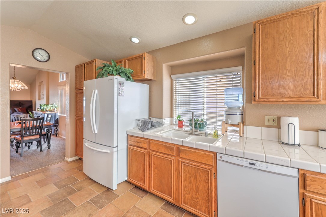 7382 Cedar Ridge Street Las Vegas, NV 89147 - Photo 11 of 34