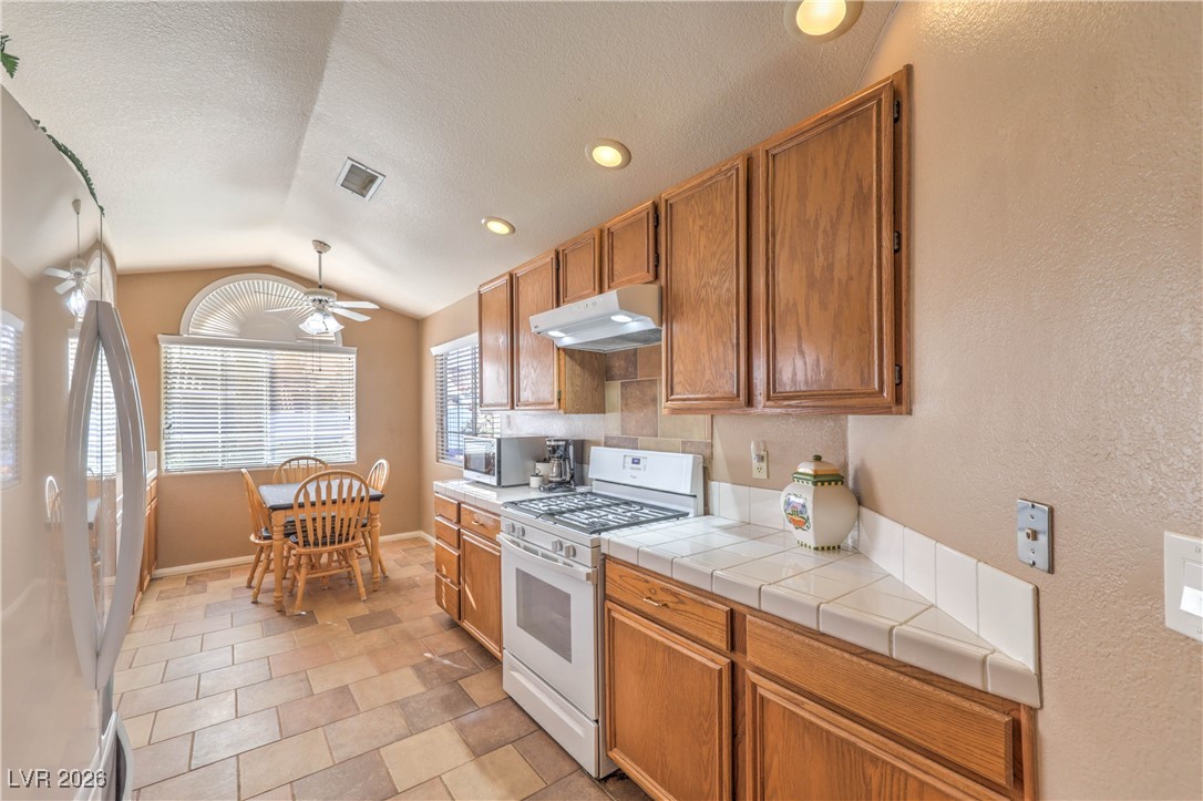 7382 Cedar Ridge Street Las Vegas, NV 89147 - Photo 9 of 34