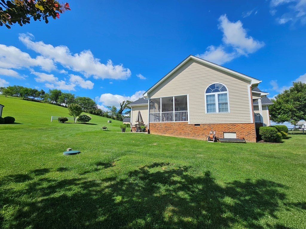 920 Old Ebenezer Road Marion, VA 24354 - Photo 9 of 52 Gallery Image 9