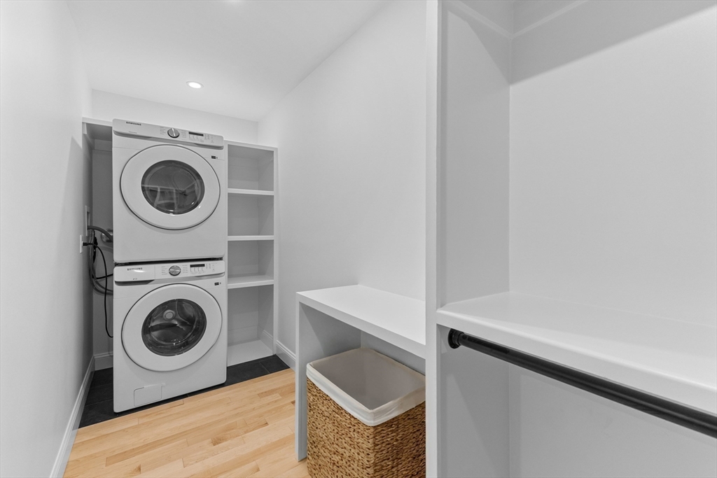 36 Jade Hill Road Auburn, MA 01501 - Photo 24 of 40 a utility room with dryer and washer