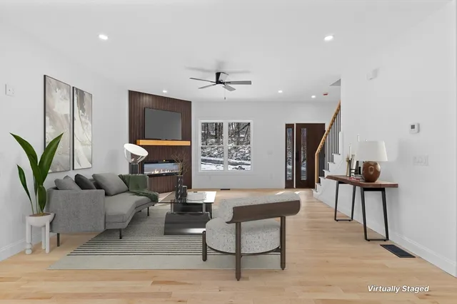 $759,900 | 36 Jade Hill Road, Auburn, MA 01501