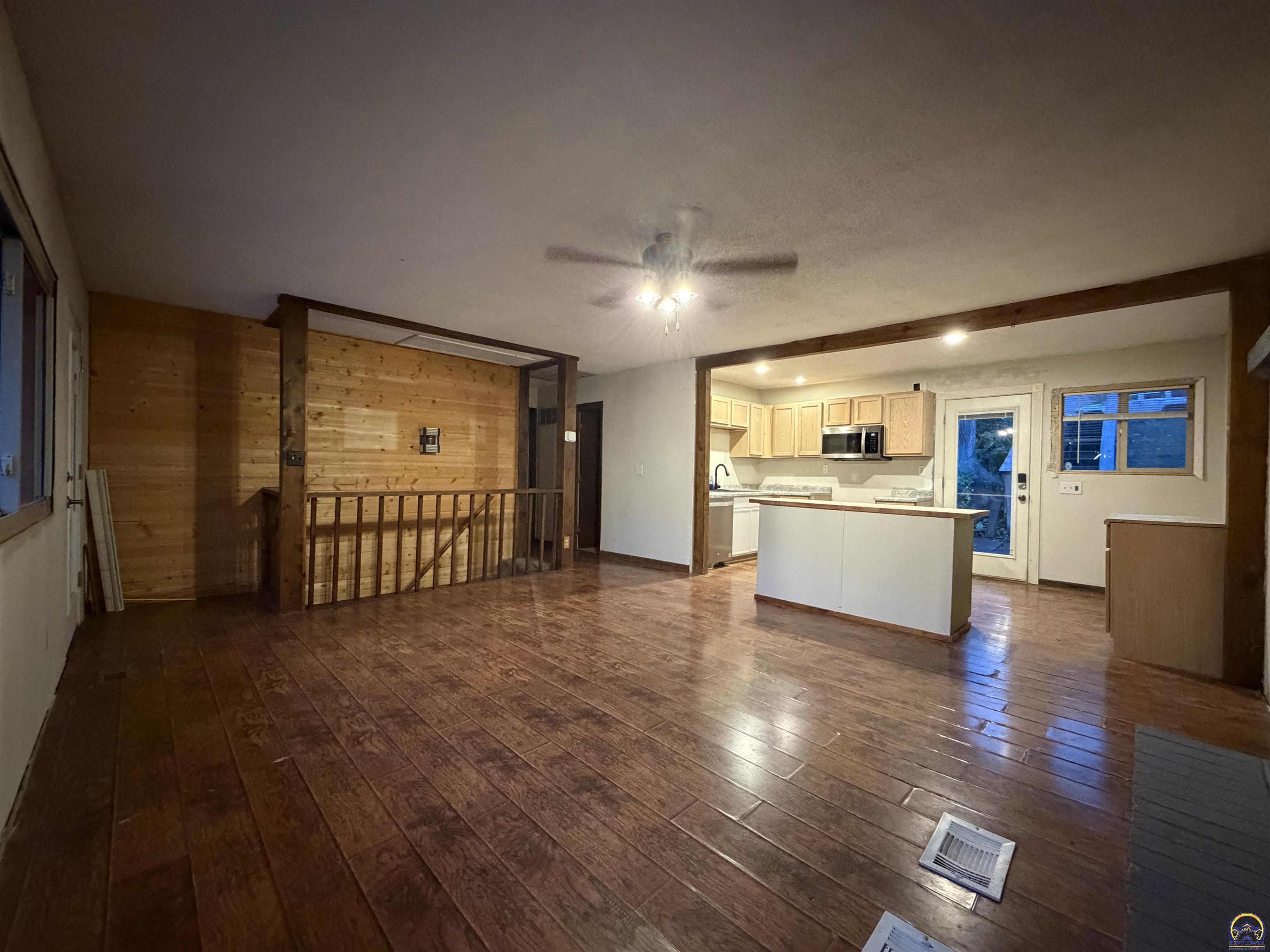 7435 Lakeview Road Meriden, KS 66512 - Photo 9 of 49 Gallery Image 9