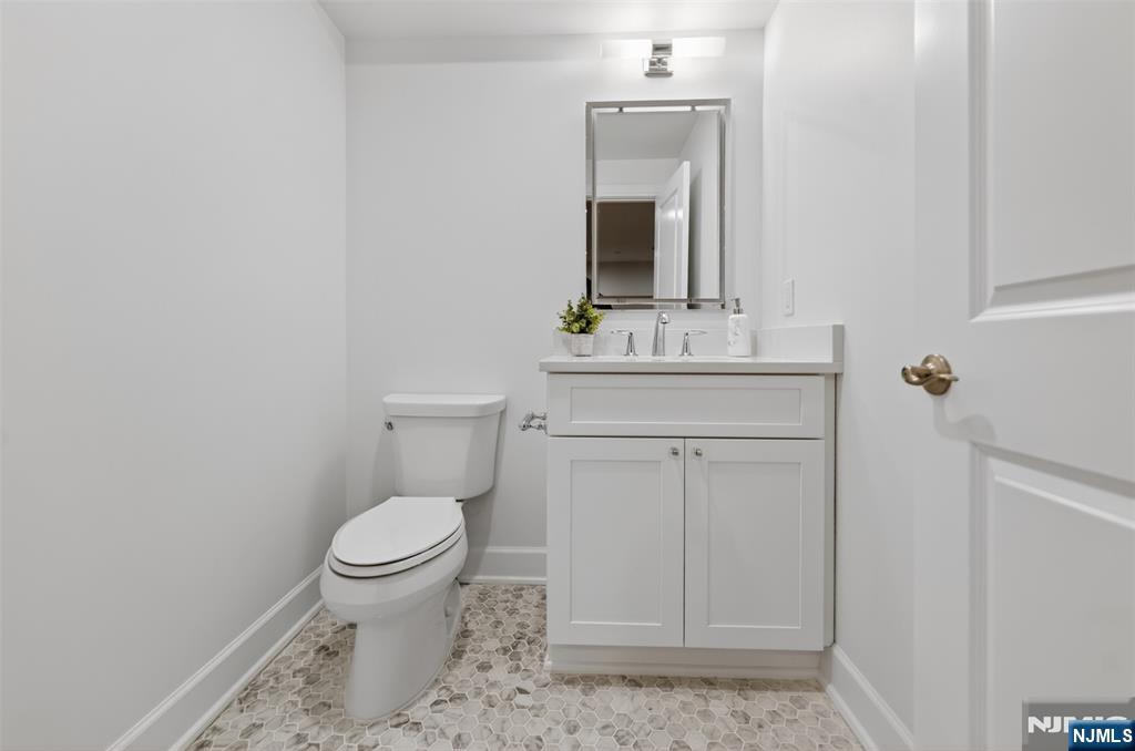 22 Gabriel Court, Unit 22 Paramus, NJ 07652 - Photo 36 of 38
