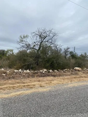 $80,900 | 343 Legend Hills, Uvalde, TX 78801