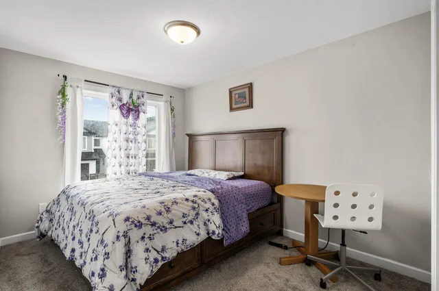 $2,200 | 2117 Cleveland Lane South, Cambridge, MN 55008