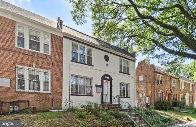 $1,500 | 313 Parkland Place Southeast, Unit 2, Washington, DC 20032