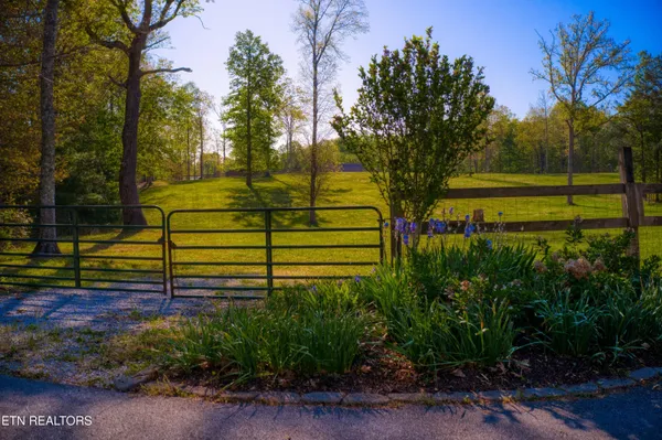 $879,000 | 789 Spruce Creek Drive, Jamestown, TN 38556