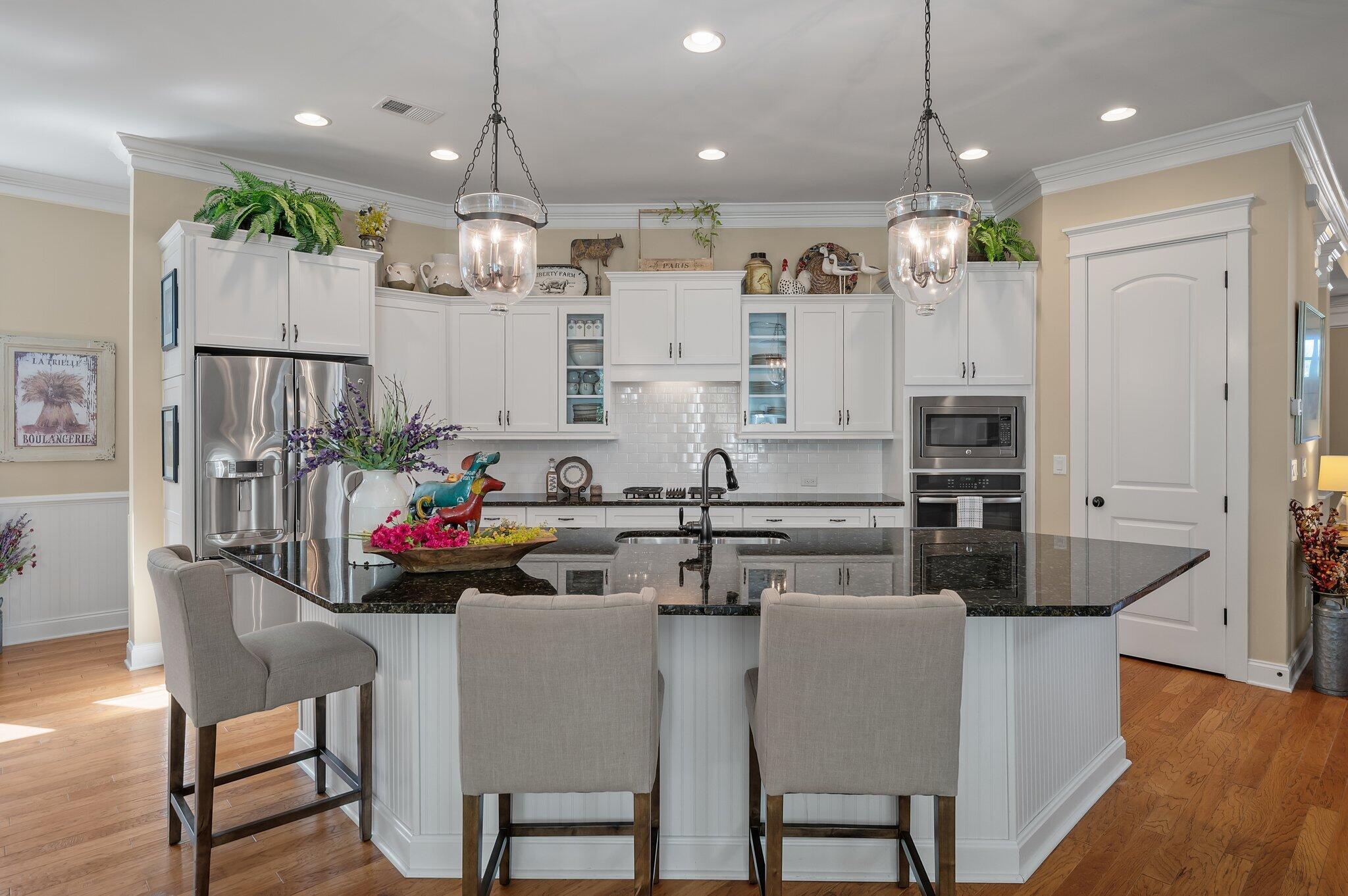 3765 Maidstone Drive Mount Pleasant, SC 29466 - Photo 23 of 59 3865 Maidstone_i_Lowcountry_Exposure-38