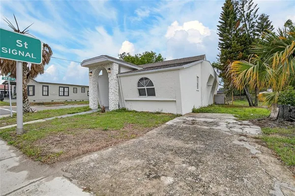 $315,000 | 800 North Church Avenue, Mulberry, FL 33860
