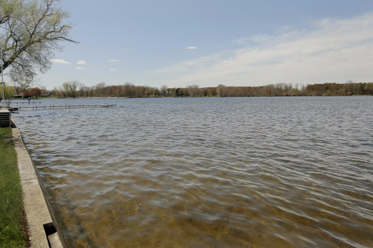 52008 Lake Avenue Three Rivers, MI 49093 - Photo 3 of 29 15002858_02