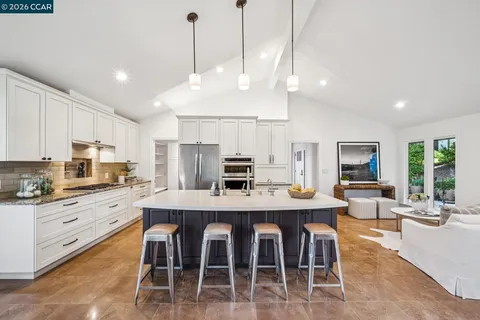 $2,385,000 | 665 Sky Hy Circle, Lafayette, CA 94549