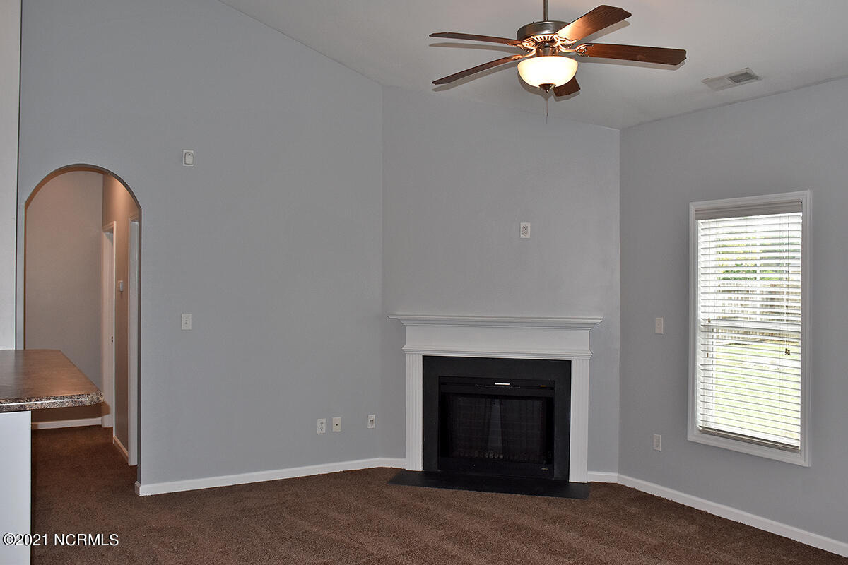 333 Kingston Road Jacksonville, NC 28546 - Photo 12 of 36 DSC_0058