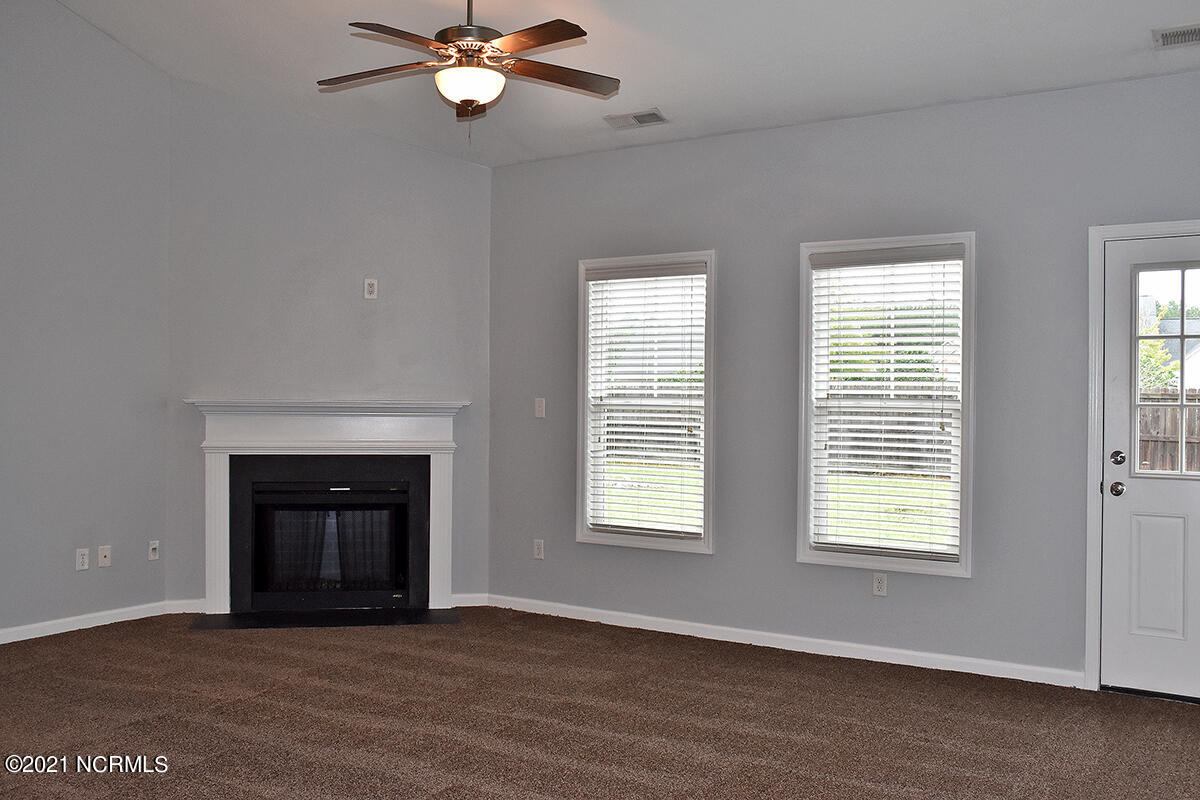 333 Kingston Road Jacksonville, NC 28546 - Photo 13 of 36 DSC_0037