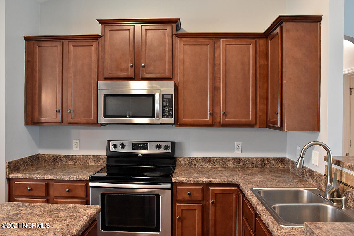 333 Kingston Road Jacksonville, NC 28546 - Photo 7 of 36 DSC_0027