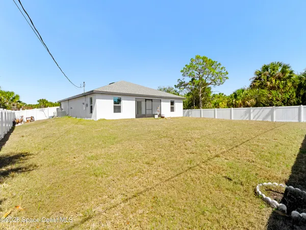 $2,100 | 518 Gantry Street Southwest, Palm Bay, FL 32908