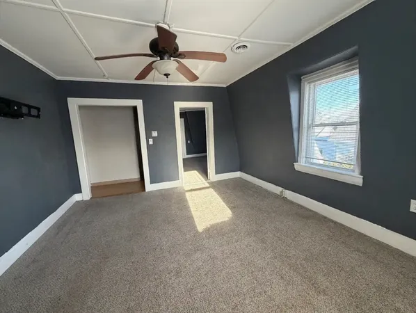 $2,400 | 127 Court Street, Unit 3, Plymouth, MA 02360