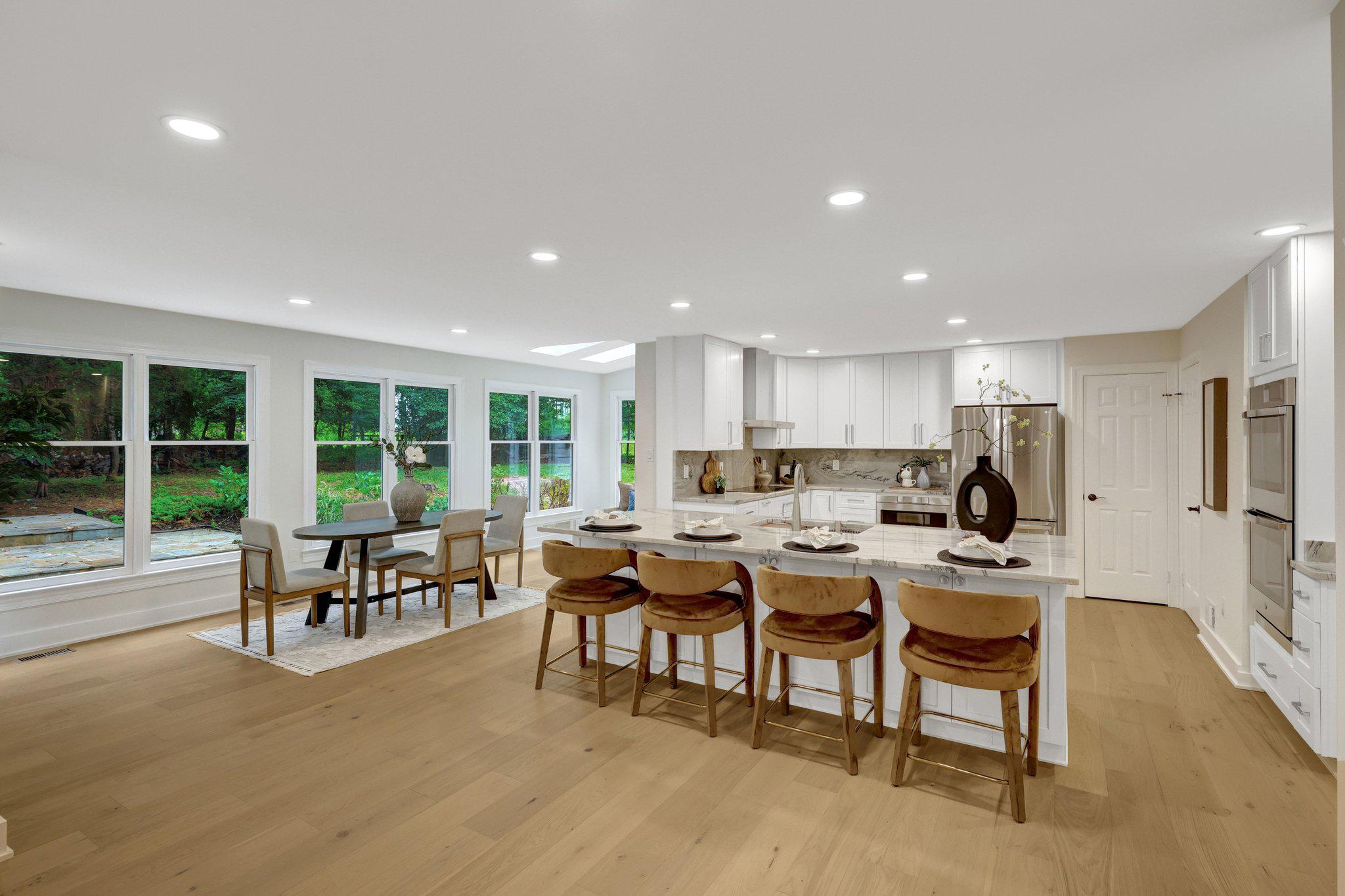 1132 Springvale Road Great Falls, VA 22066 - Photo 23 of 81 Kitchen and sunroom area for casual dinners.
