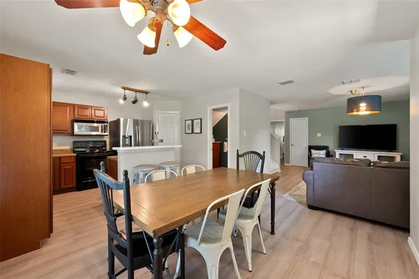 $2,650 | 222 Knights Circle, Streetman, TX 75859