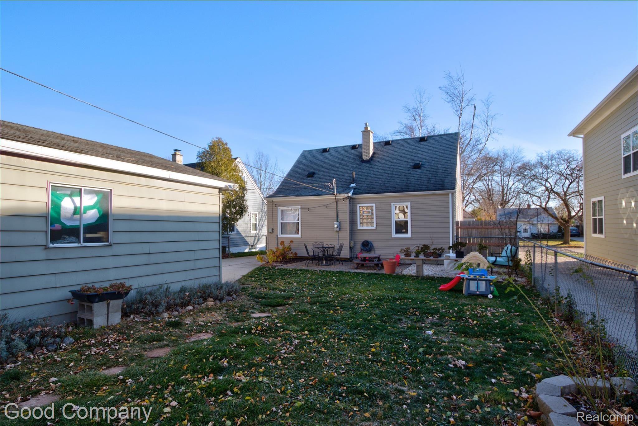 3911 Durham Road Royal Oak, MI 48073 - Photo 36 of 37 3911 Durham Rd. 36