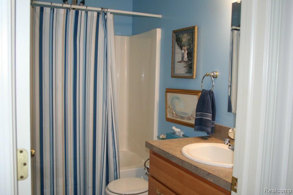 2048 Ducker Road North Branch, MI 48461 - Photo 12 of 19 IMG_5866.jpg