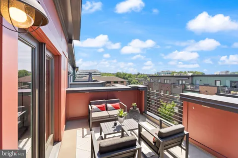 $899,000 | 2981 Stella Blue Lane, Fairfax, VA 22031