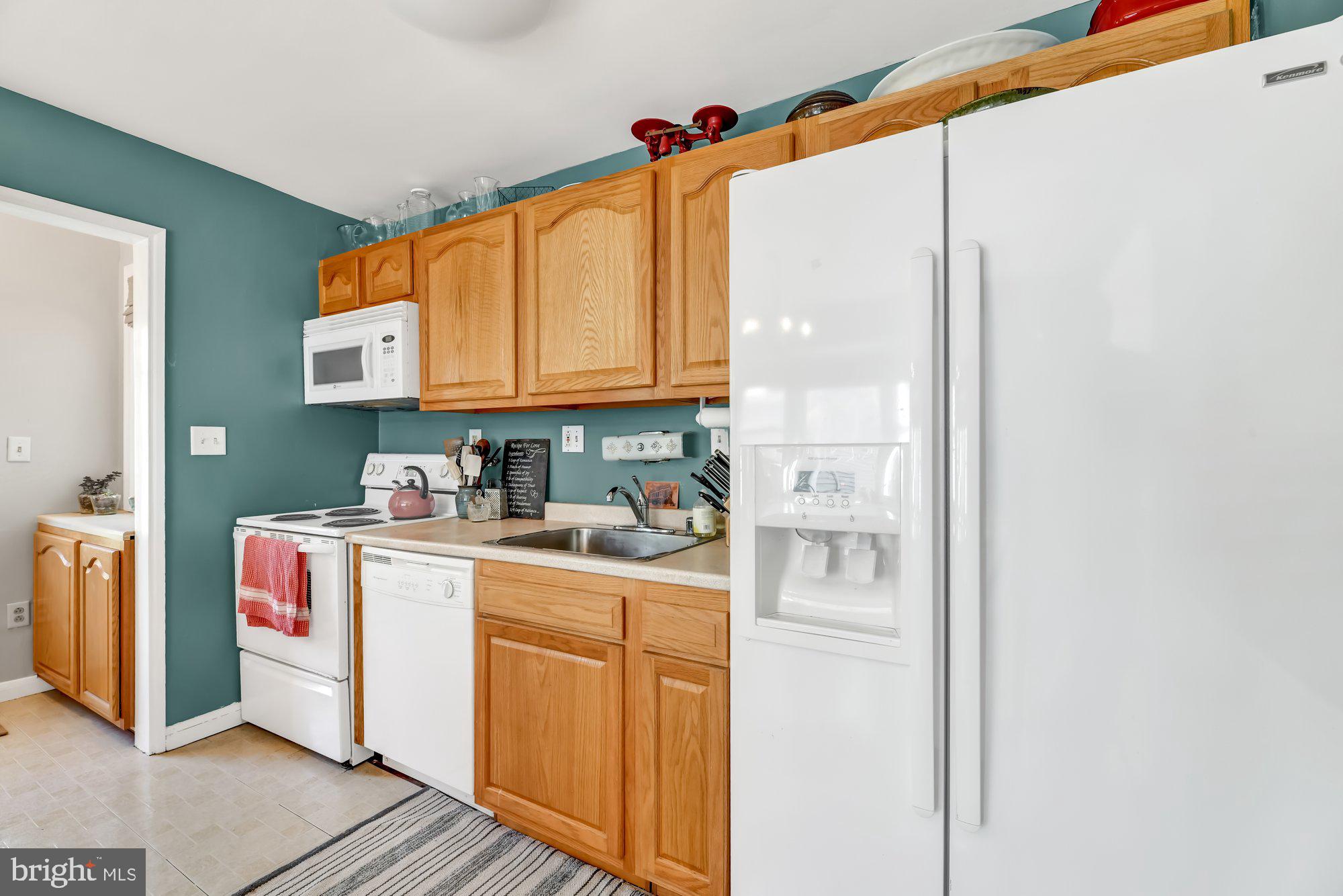 1022 St Albans Road Baltimore, MD 21239 - Photo 9 of 27 Kitchen