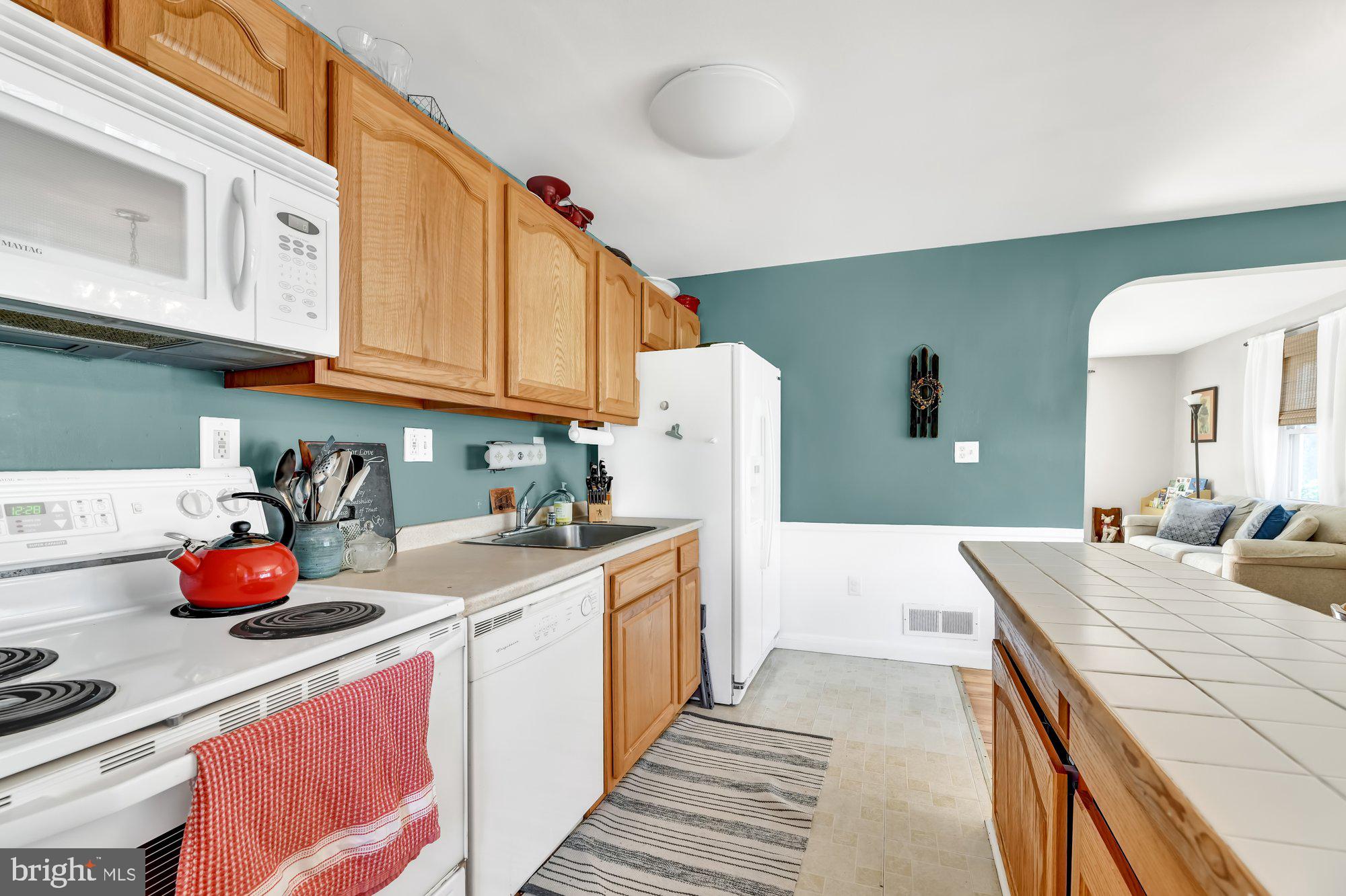 1022 St Albans Road Baltimore, MD 21239 - Photo 10 of 27 Kitchen