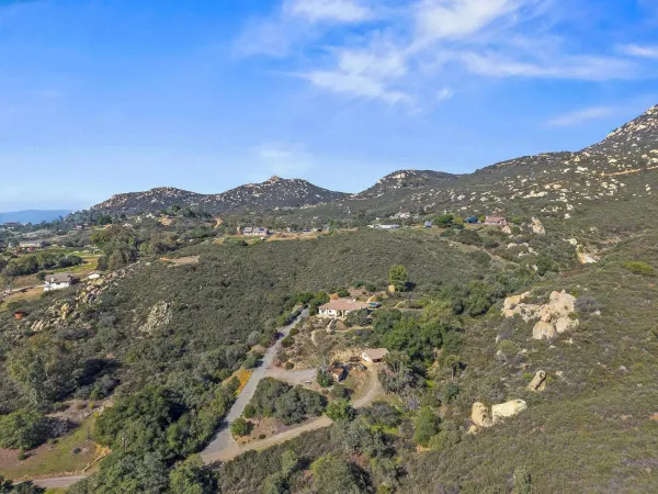 $1,350,000 | 17922 Sierra Cielo Lane, Jamul, CA 91935