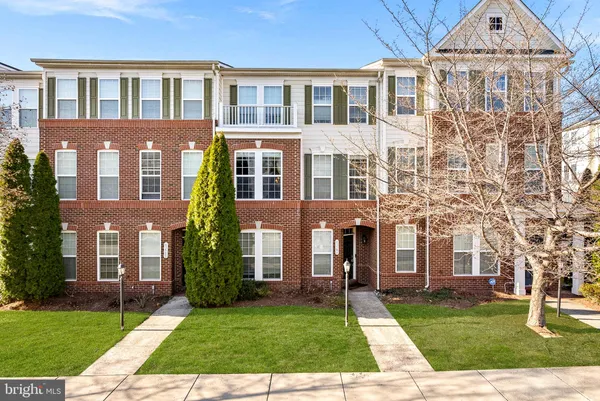 $825,000 | 43584 Popes Creek Square, Leesburg, VA 20176