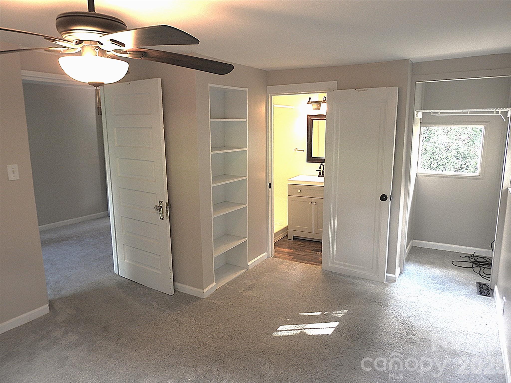 201 Merriman Road Hendersonville, NC 28791 - Photo 11 of 18