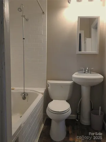 $300,000 | 201 Merriman Road, Hendersonville, NC 28791