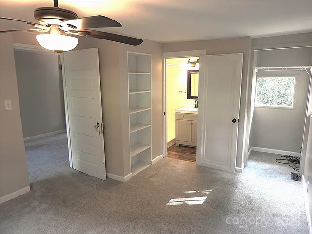 $300,000 | 201 Merriman Road, Hendersonville, NC 28791