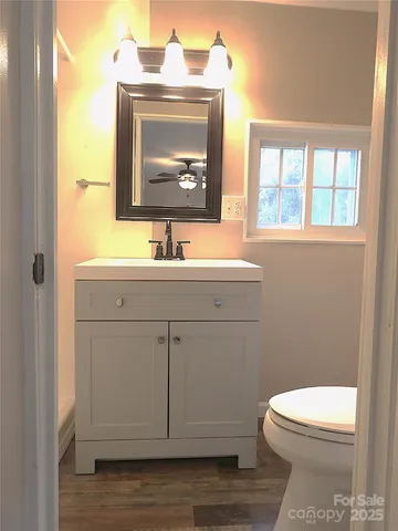 $300,000 | 201 Merriman Road, Hendersonville, NC 28791