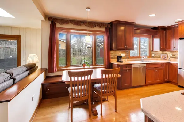 $749,900 | 1606 North Pine Avenue, Arlington Heights, IL 60004