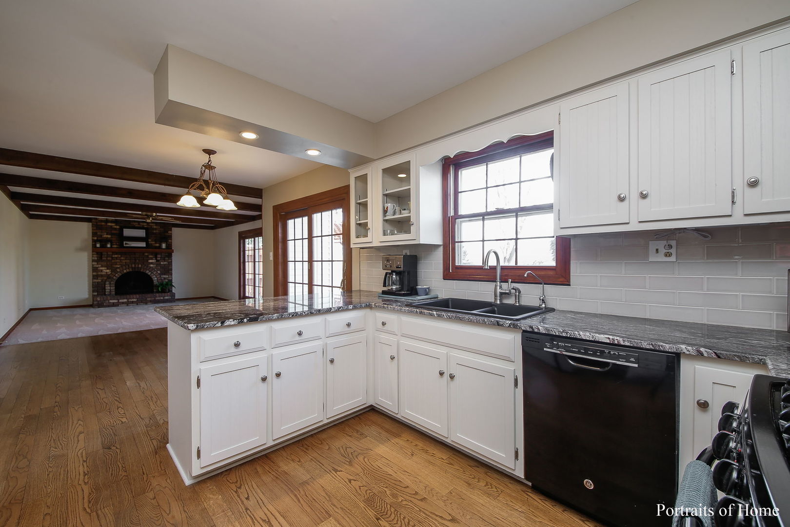 29W332 Wagner Road Naperville, IL 60564 - Photo 7 of 24