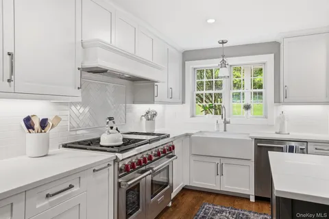 $1,999,999 | 765 King Street, Chappaqua, NY 10514