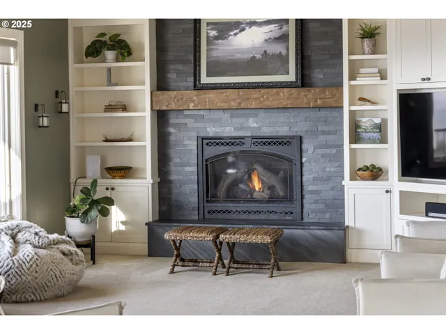 $1,850,000 | 11925 Northeast Lauren Lane, Newberg, OR 97132