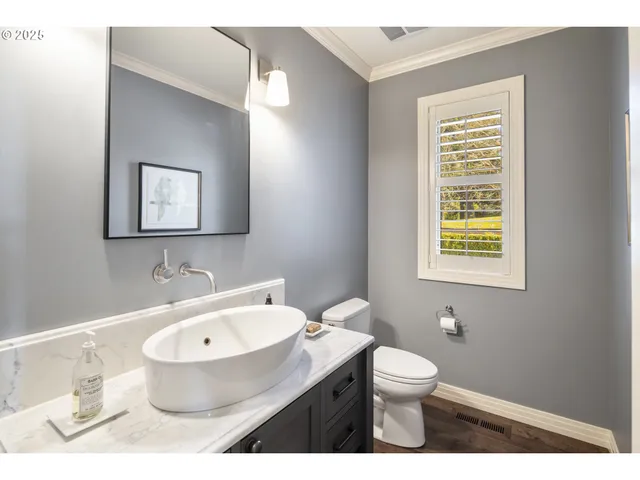 $1,850,000 | 11925 Northeast Lauren Lane, Newberg, OR 97132