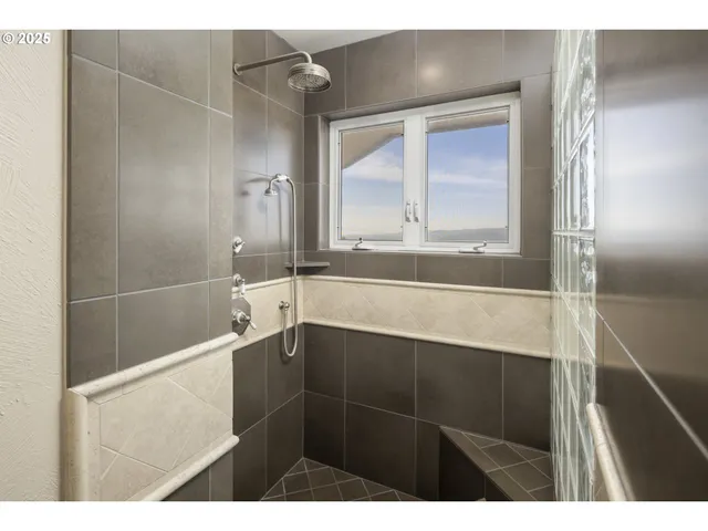 $1,850,000 | 11925 Northeast Lauren Lane, Newberg, OR 97132