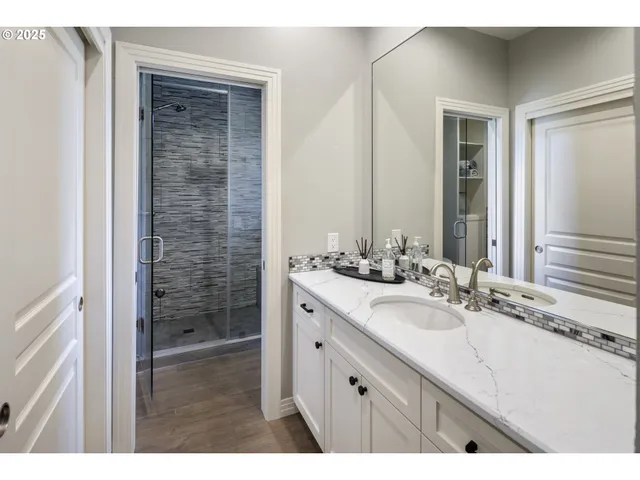 $1,850,000 | 11925 Northeast Lauren Lane, Newberg, OR 97132