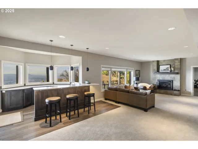 $1,850,000 | 11925 Northeast Lauren Lane, Newberg, OR 97132