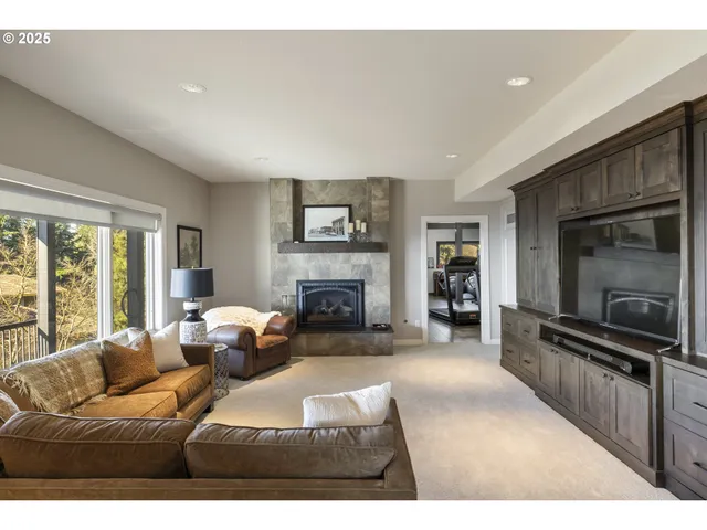 $1,850,000 | 11925 Northeast Lauren Lane, Newberg, OR 97132