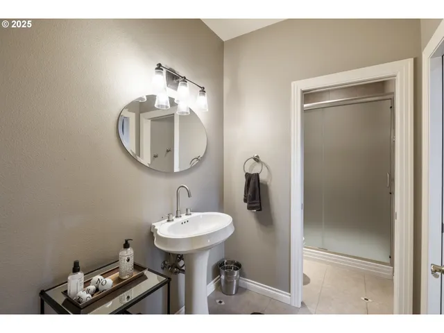 $1,850,000 | 11925 Northeast Lauren Lane, Newberg, OR 97132