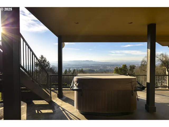 $1,850,000 | 11925 Northeast Lauren Lane, Newberg, OR 97132