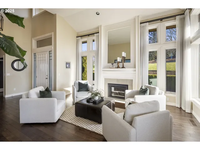 $1,850,000 | 11925 Northeast Lauren Lane, Newberg, OR 97132