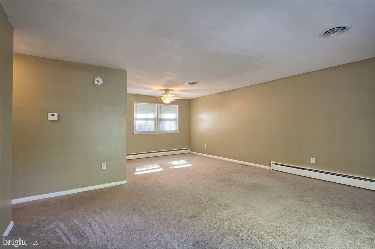209 Evergreen Road New Cumberland, PA 17070 - Photo 9 of 23 Gallery Image 9