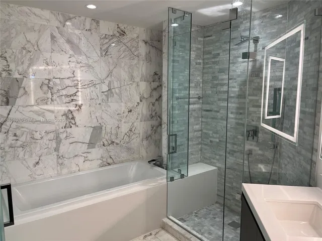 $760,000 | 851 Northeast 1st Avenue, Unit 906, Miami, FL 33132