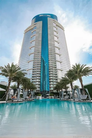 $760,000 | 851 Northeast 1st Avenue, Unit 906, Miami, FL 33132